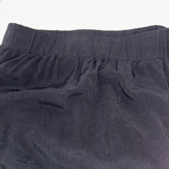 Forever 21 Plus Size Black Rayon Elastic Waist Shorts with Lace Hem sz.2X - Picture 3 of 5